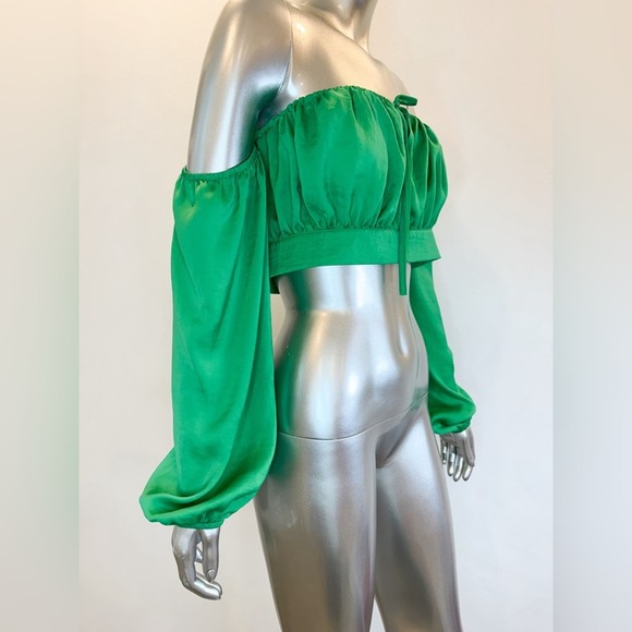 Superdown crop top green satin off-shoulder balloon sleeve blouse M - Picture 4 of 12